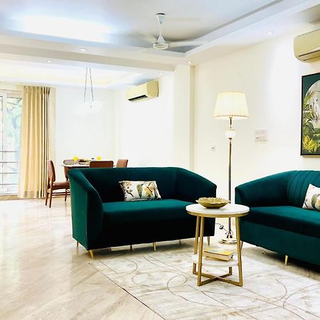 Olive Serviced Apartments - New Friends Colony Yeni Delhi Oda fotoğraf